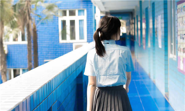 临高如何找到一个可以帮助我生孩子的女人？